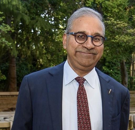  Ram Shriram receives Stanford’s Gold Spike Award