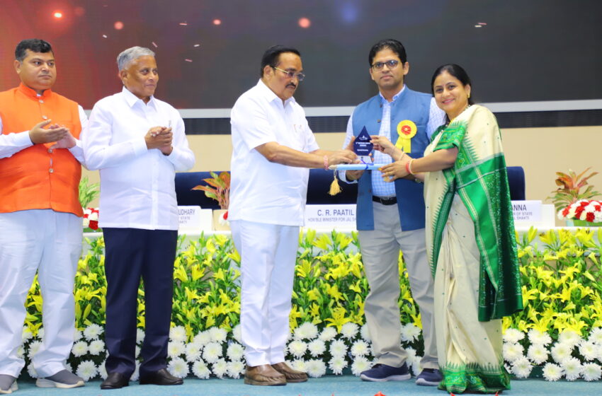 Pooja O. Murada, principal lead for Outreach for Development, and Salahuddin Saiphy, principal lead for Water Management, received the award on behalf of the foundation.